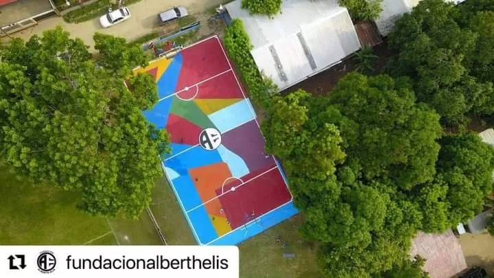 Alberth Elis rehabilitó complejo deportivo en Chamelecón