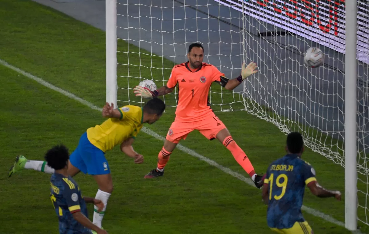 Brasil venció a Colombia con gol de último minuto