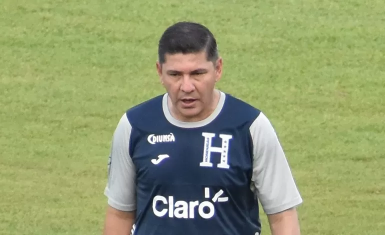 Arnold Cruz no descarta a Figueroa y Quioto para jugar ante México