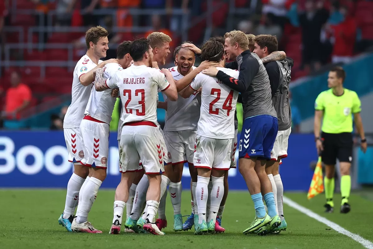 Dinamarca se clasifica para semifinales de la Eurocopa