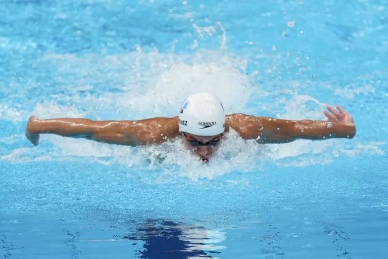 ¡Histórico! Por primera vez un nadador centroamericano competirá por el Oro en finales