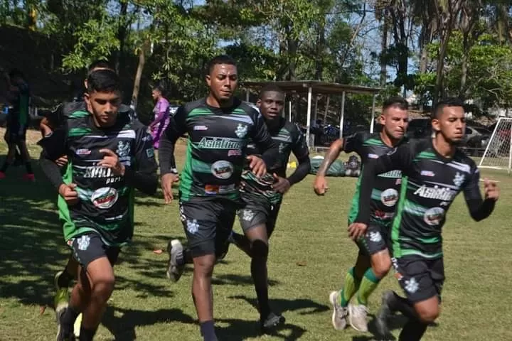 «Nicogol» espera dos incorporaciones para la ofensiva de Platense