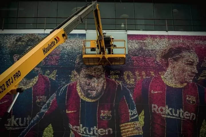Remueven las imágenes de Messi del Camp Nou