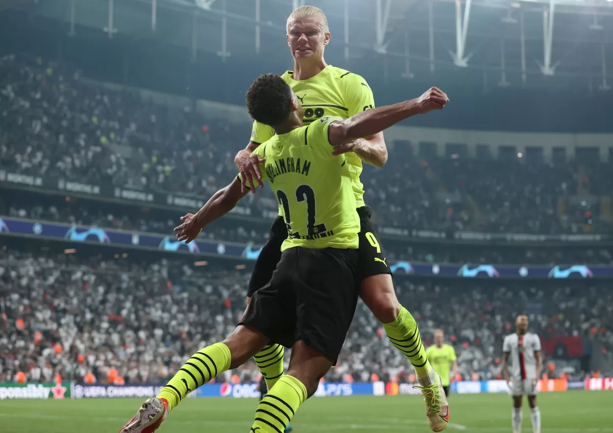 Haaland cumple con el protagonismo y apoya en el primer triunfo del Borussia Dortmund en el Champions