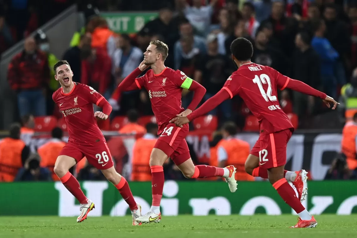 Liverpool batalló y triunfo en casa ante Milán