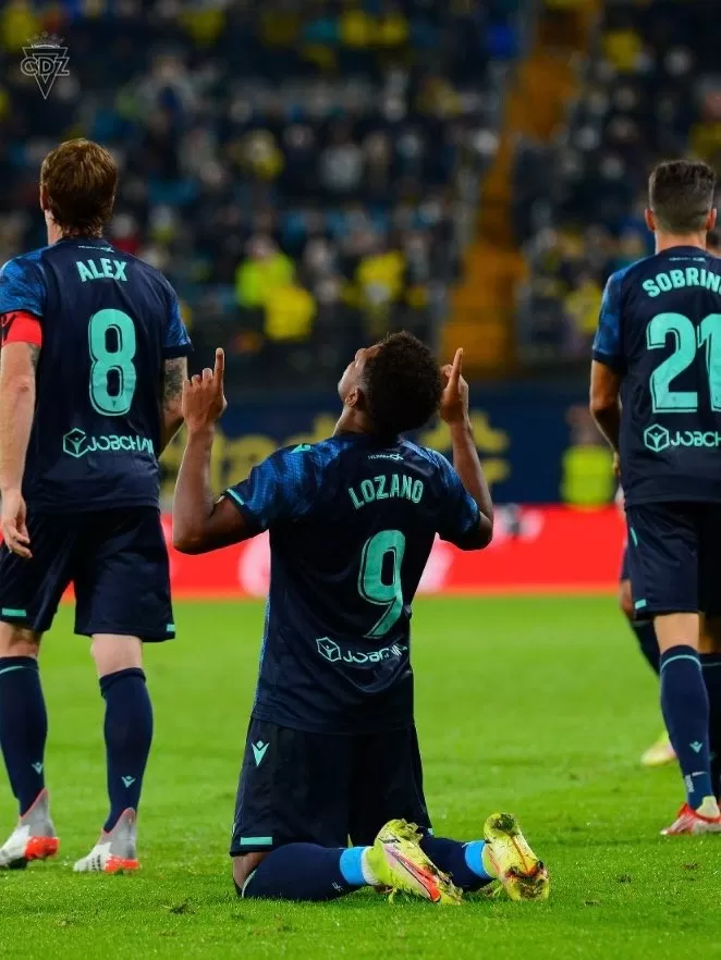 Lozano anota triplete en el empate 3-3 del Cádiz ante Villarreal