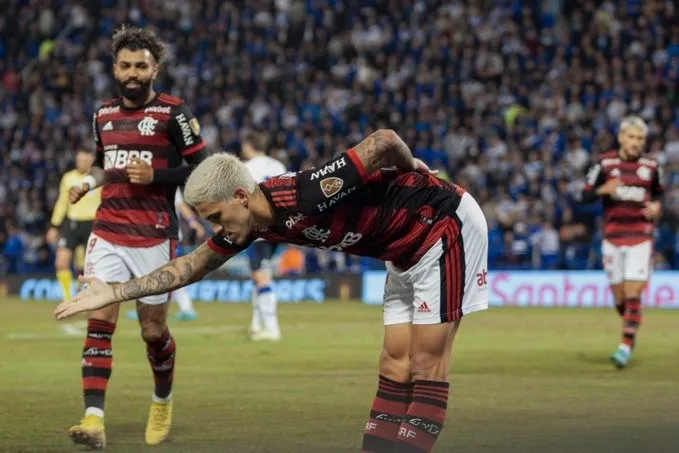 Flamengo vence a Vélez en Argentina