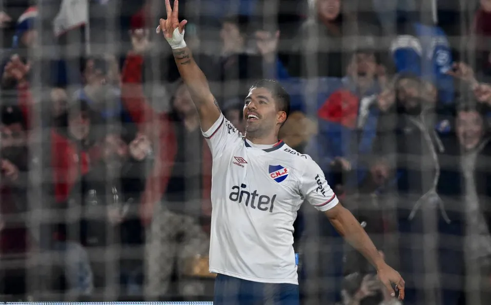 Luis Suárez anota su primer gol con Nacional