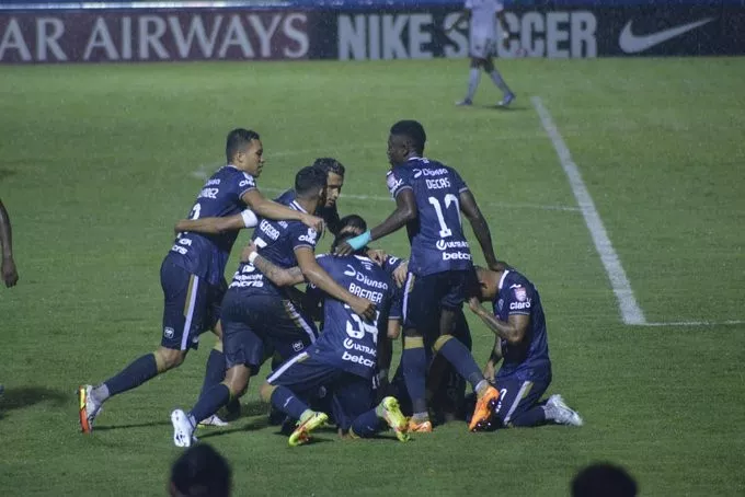 Motagua triunfa ante Cibao y avanza en la Liga de la Concacaf