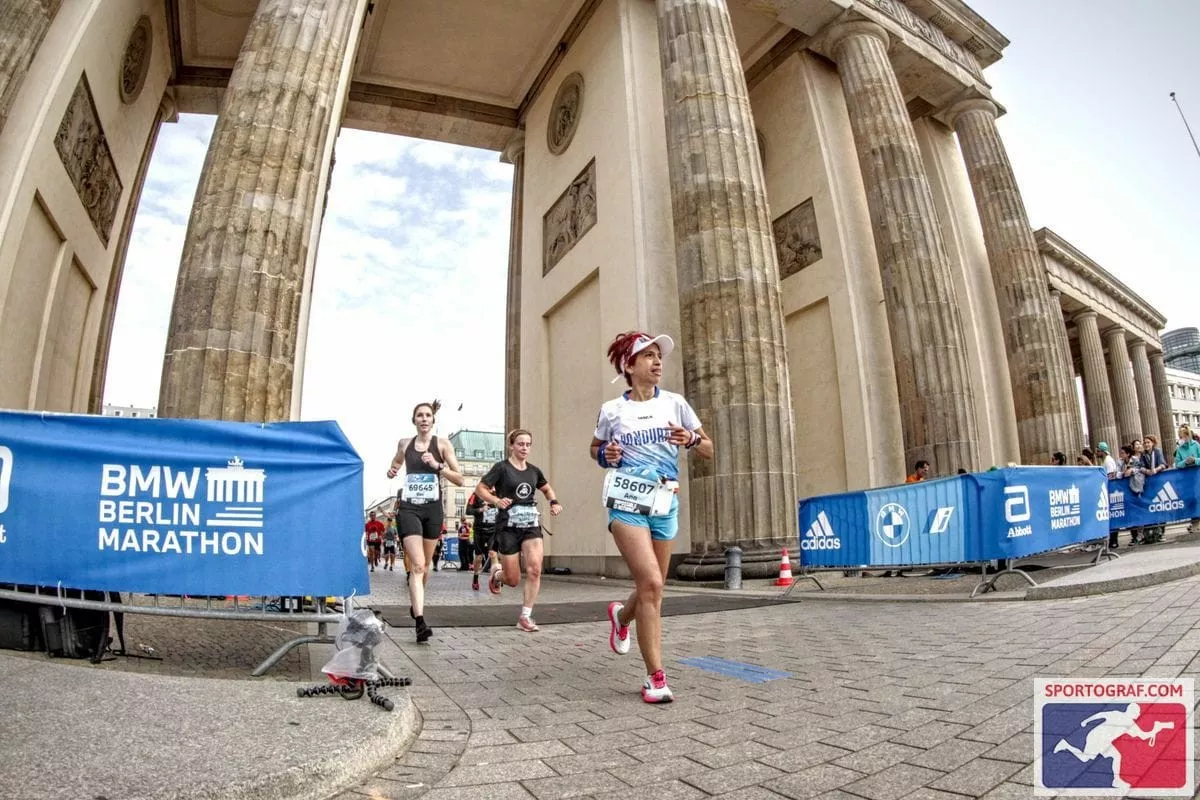 Atleta hondureña Ana Huete representó a Honduras en maratón de Berlín