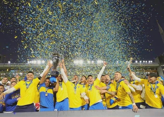 Boca Juniors aprovecha triunfo de River para coronarse campeón en Argentina