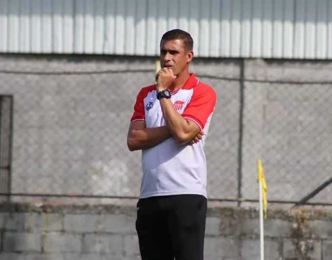 Júnior Izaguirre debutará ante Real Sociedad como técnico del Vida