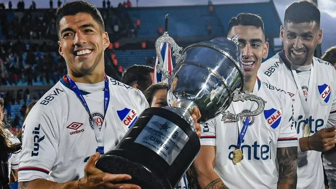 Luis Suárez lleva a Nacional a coronarse campeón uruguayo