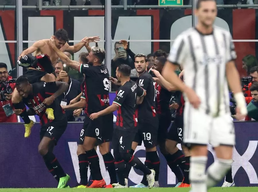 Milan hunde a la Juventus en Italia