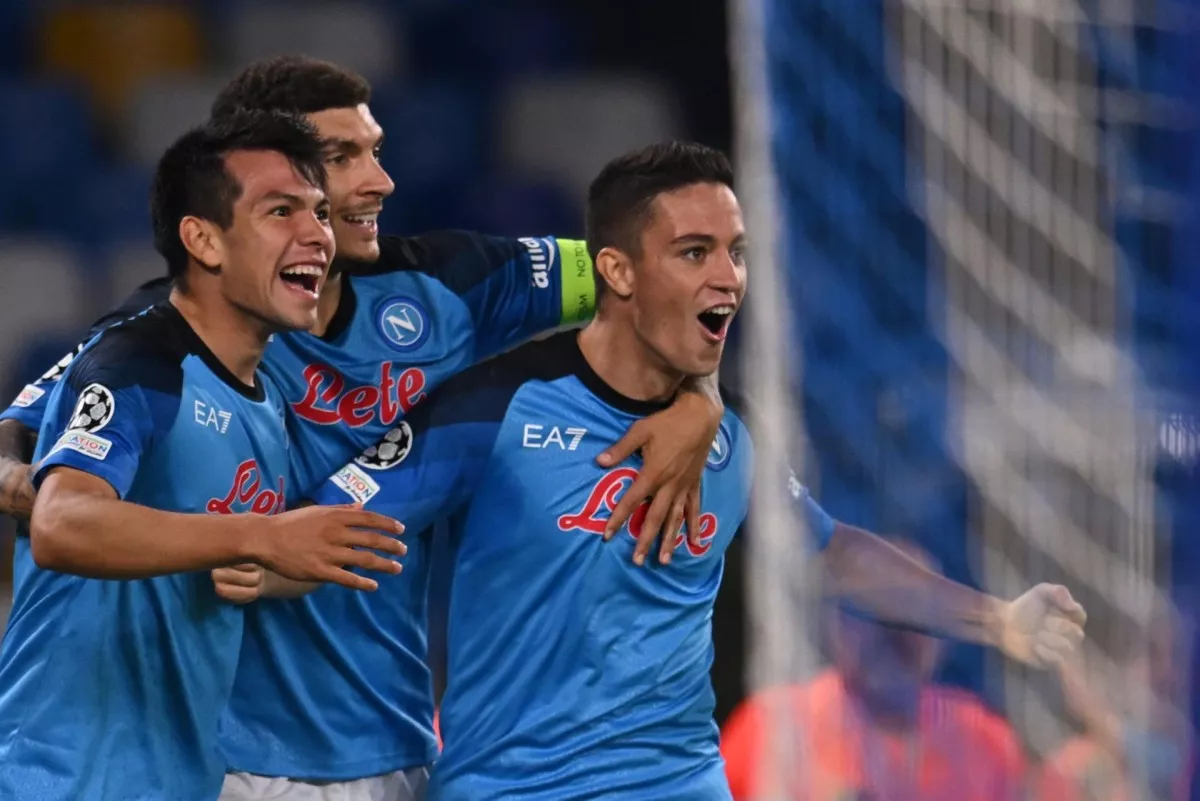 Nápoles avanza a octavos en Champions y Atlético está con vida