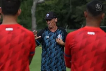 Pedro Troglio anuncia su equipo titular ante Motagua