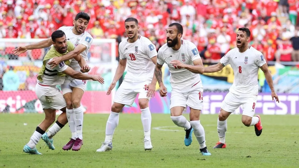 Irán da otra sorpresa al vencer a Gales