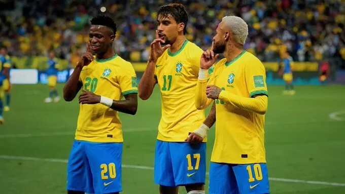 Brasil entra en acción en el Mundial ante Serbia