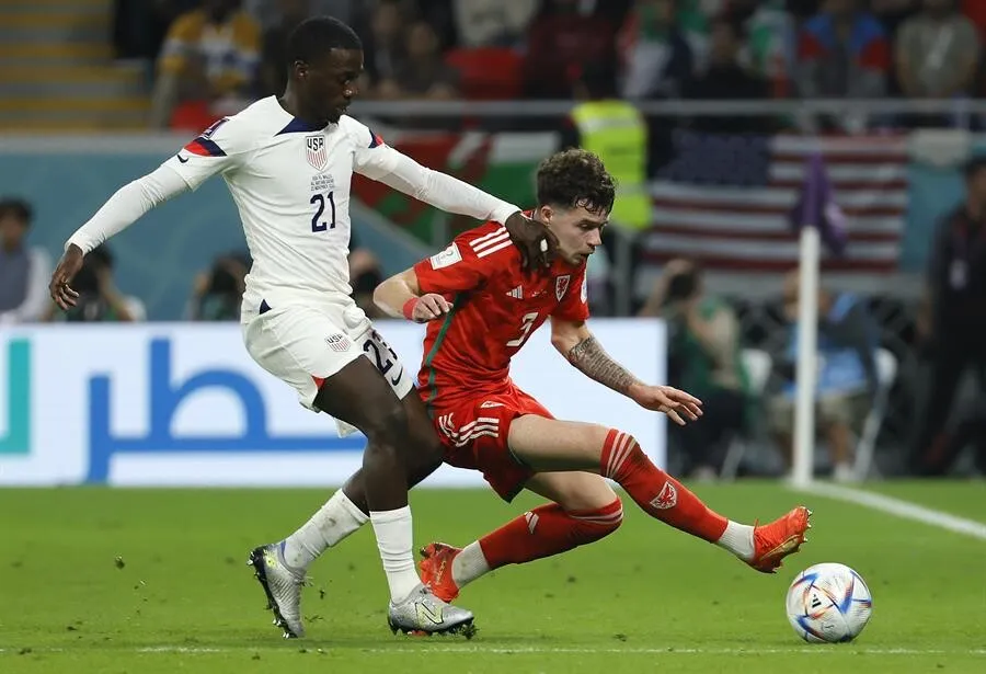 Estados Unidos y Gales no pasan del empate en su debut