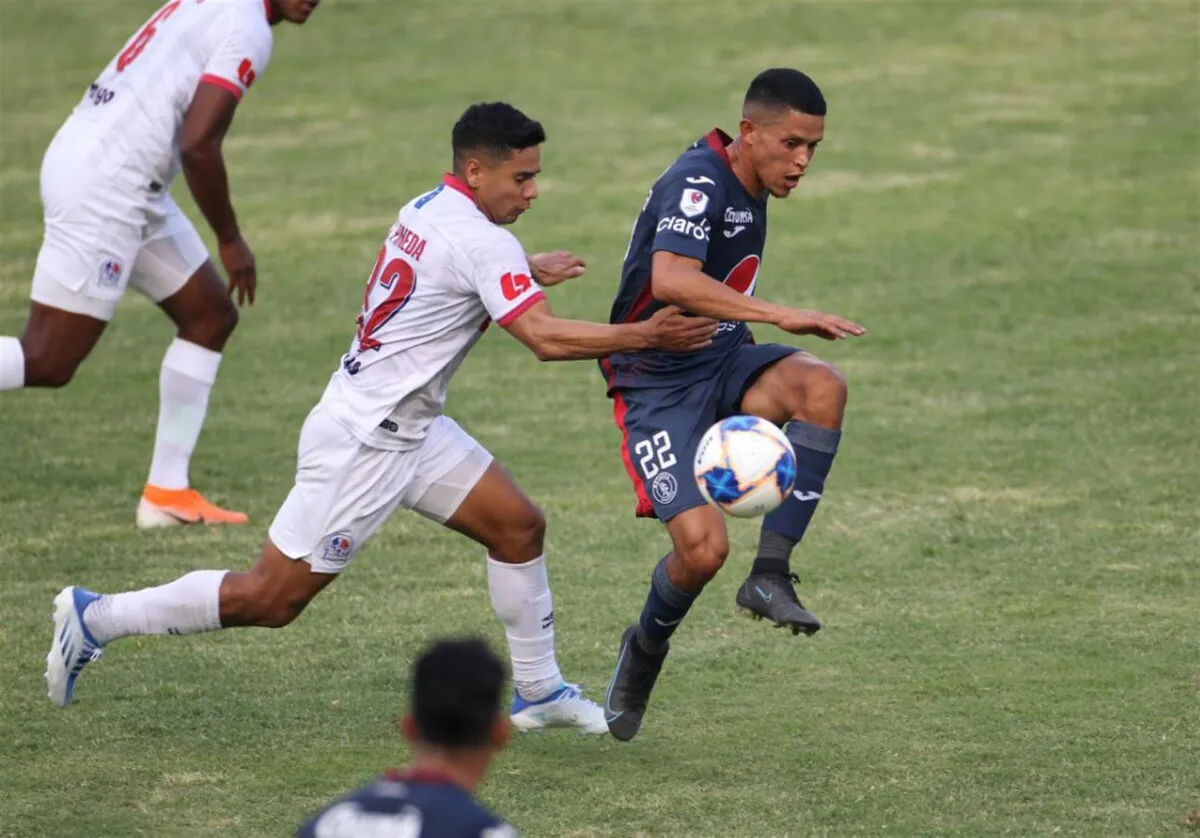 Se reanuda la Liga Nacional con Olimpia-Motagua en partido cumbre