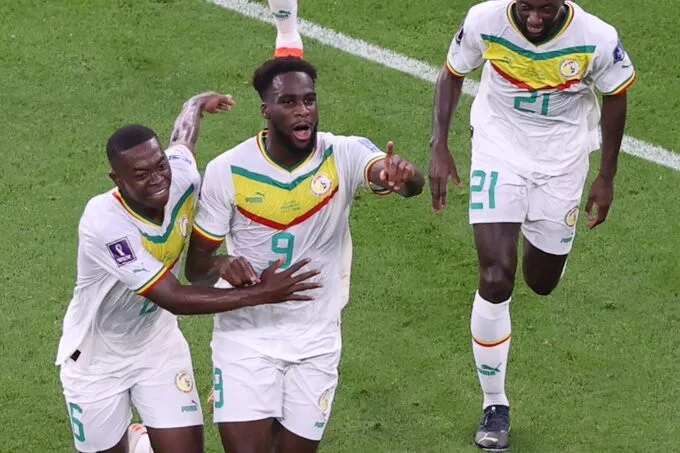 Senegal vence a Qatar y lo deja fuera de su Mundial