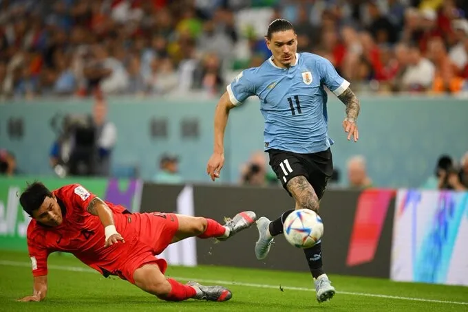 Uruguay y Corea del Sur decepcionan con un empate