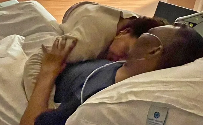 Hija de Pelé comparte conmovedora foto con su padre en hospital