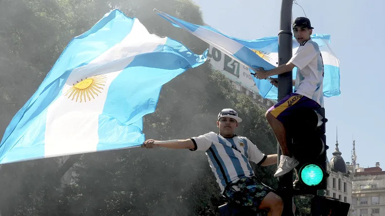 Muertos, heridos y robos en festejos de Argentina