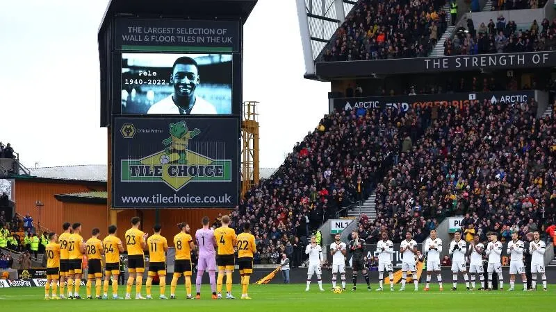 Brasileños rindieron homenaje a Pelé en Premier League