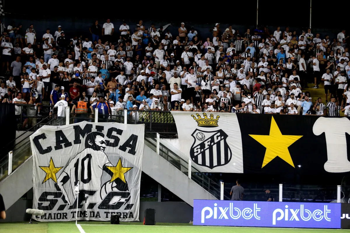 El Santos rinde homenaje a Pelé en la primera jornada del Campeonato Paulista