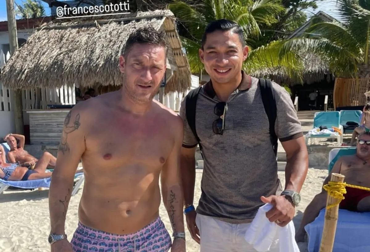 Francesco Totti de vacaciones en Roatán, Honduras