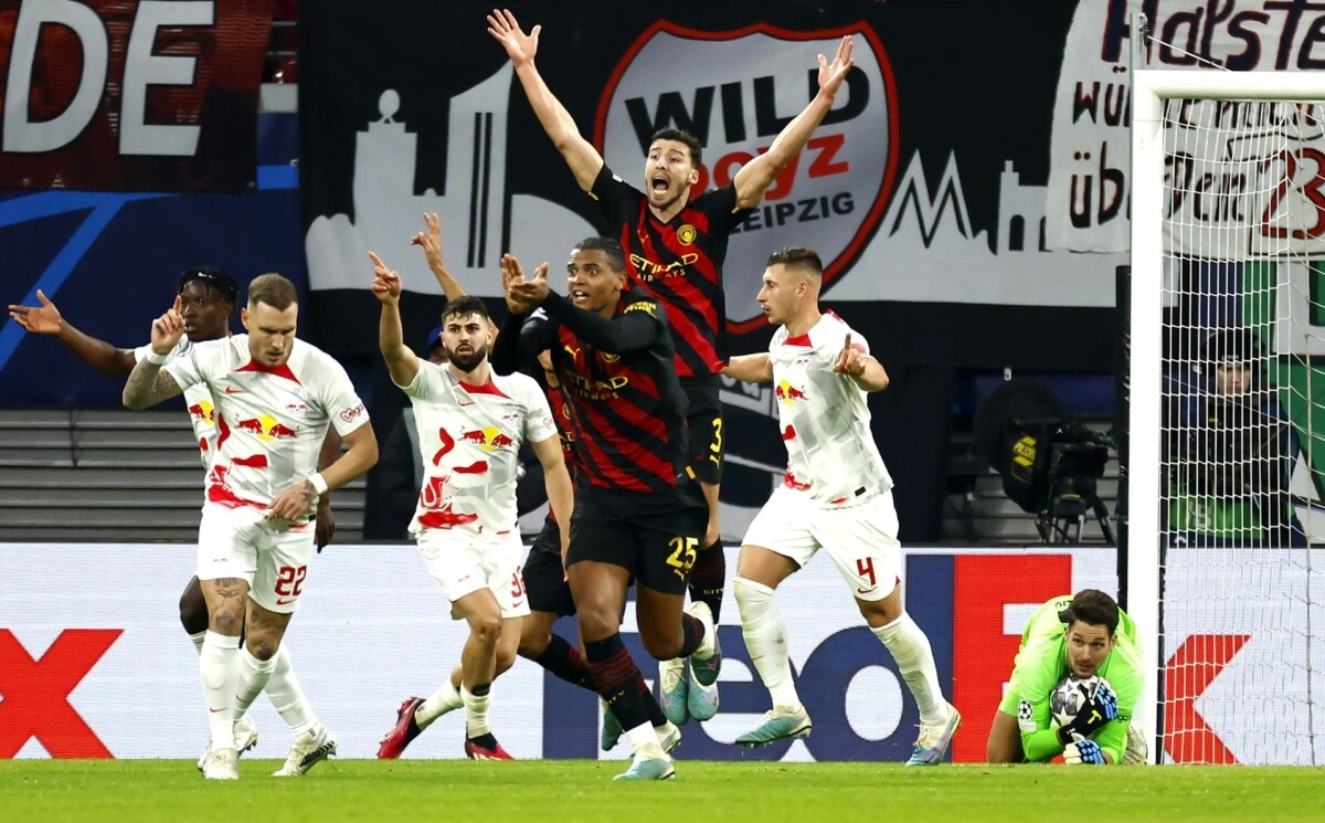 El City arranca un valioso empate de Alemania