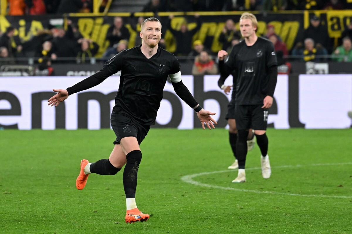 El Dortmund golea y alcanza al Bayern