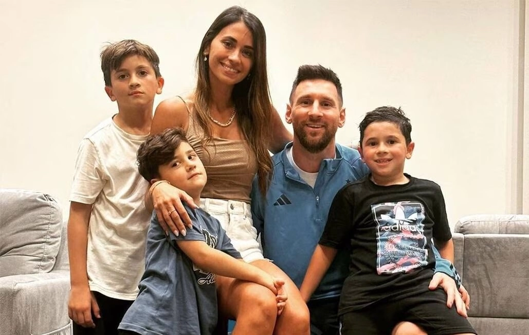 Messi habría reservado la matrícula de sus hijos en un colegio de Barcelona