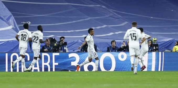 Real Madrid insiste en la liga de España