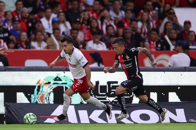 Atlas y Tigres ponen un pie en las semifinales en México