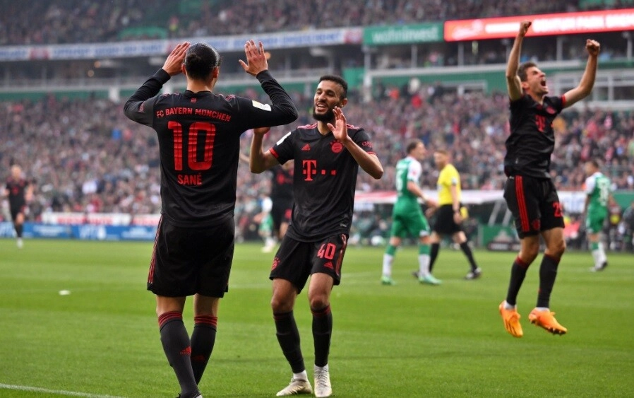 Bayern Múnich gana en casa del Werder Bremen para mantener el liderato