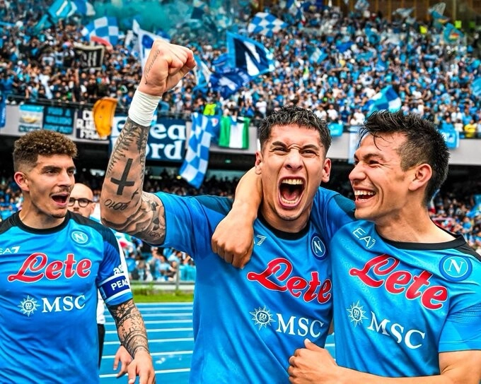 Napoli campeón de Italia 33 años después