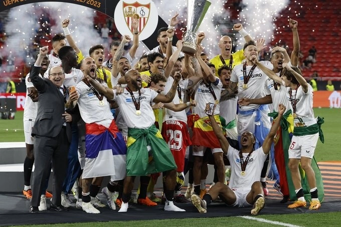 Sevilla derrota a la Roma y conquista su séptima Europa League