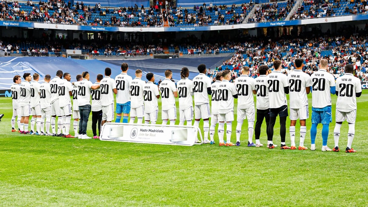 Vinicius recibe el respaldo del estadio Santiago Bernabéu