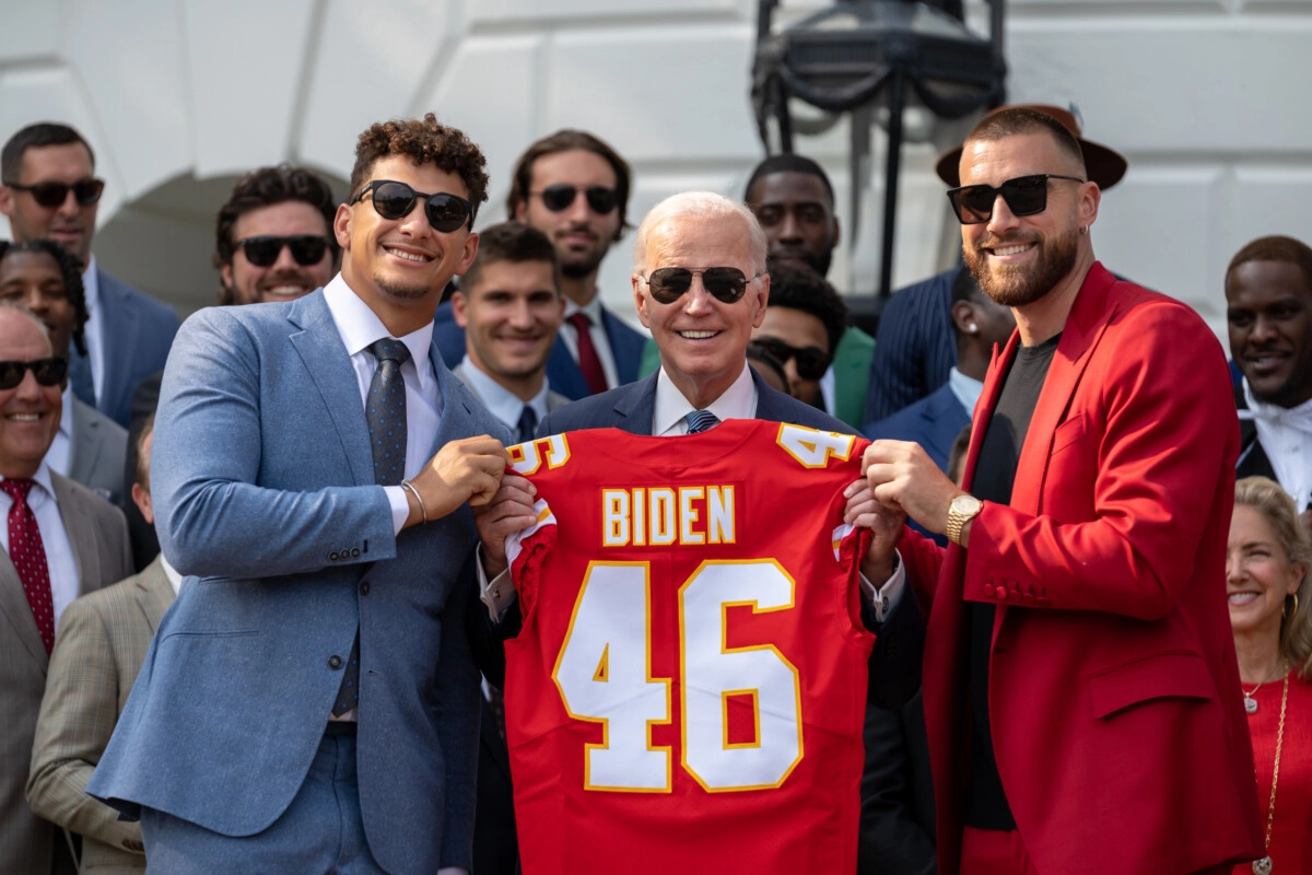 Biden recibe a los Chiefs en la Casa Blanca para celebrar su triunfo en el Super Bowl LVII
