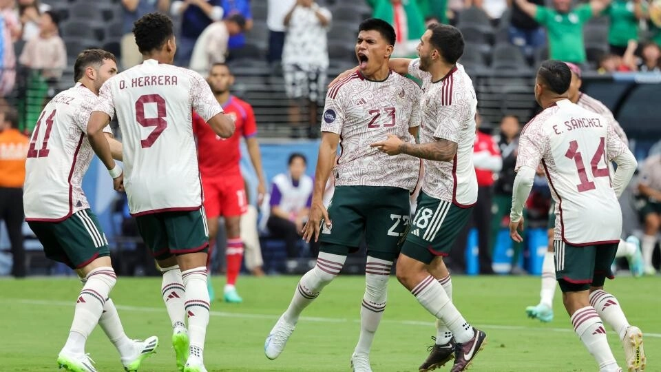 México se consuela con el tercer lugar venciendo a Panamá