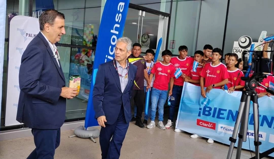 Reinaldo Rueda arriba a Honduras con la mente puesta en el Mundial de 2026