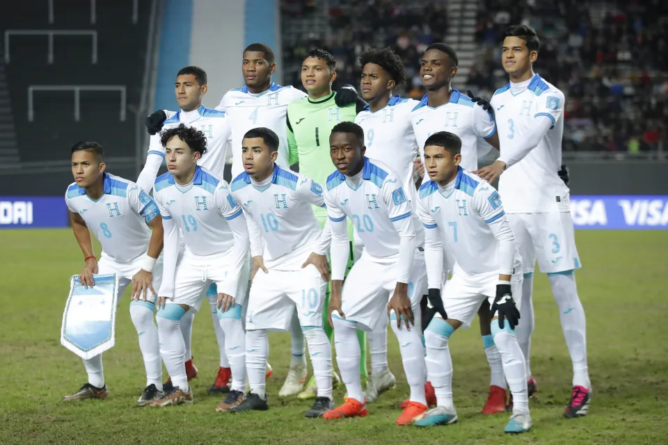 Honduras llama a 24 jugadores para segundo