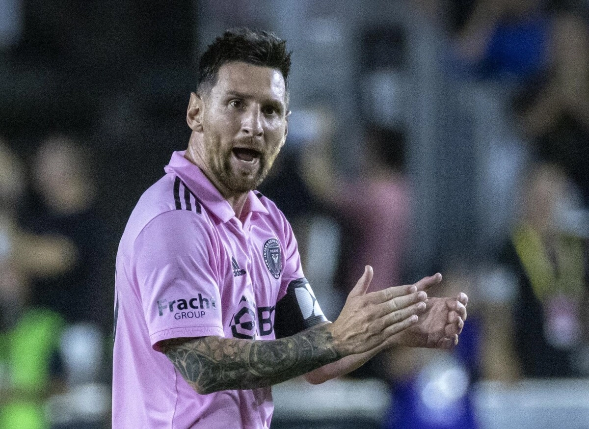 Messi juega a otro deporte