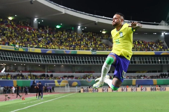 Brasil golea a Bolivia y Neymar supera a Pelé como máximo artillero de la canarinha