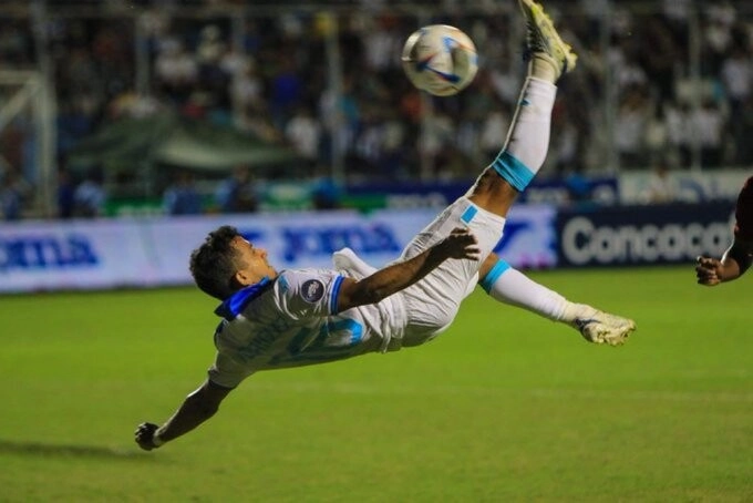 Edwin Rodríguez aparece en el 11 ideal de la jornada de la Liga de Naciones de la Concacaf