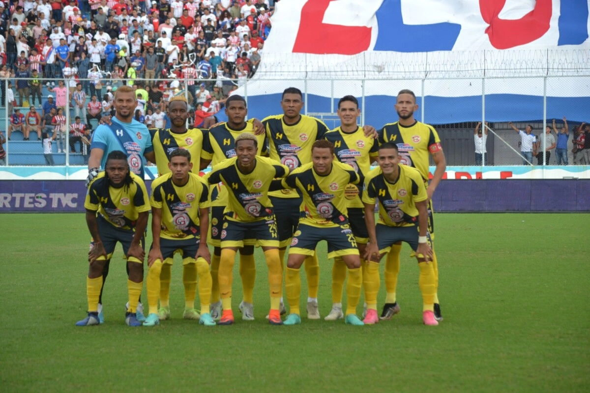 Jugador hondureño del Génesis se va al fútbol de Costa Rica