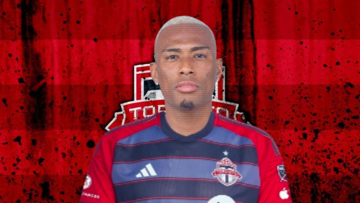 Hondureño Deybi Flores jugará en el Toronto FC de la MLS