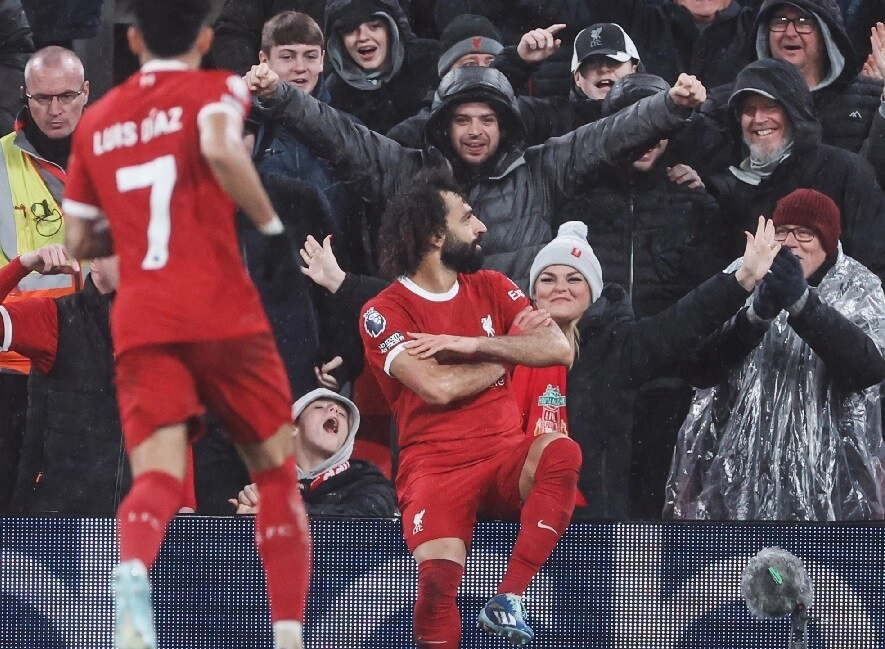 Salah deja al Liverpool líder en Inglaterra
